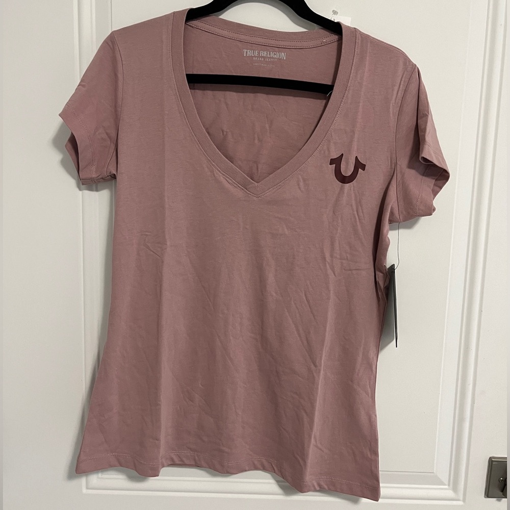 NWT - True Religion Women’s Heritage Logo V Neck Short Sleeve Tee - Size L